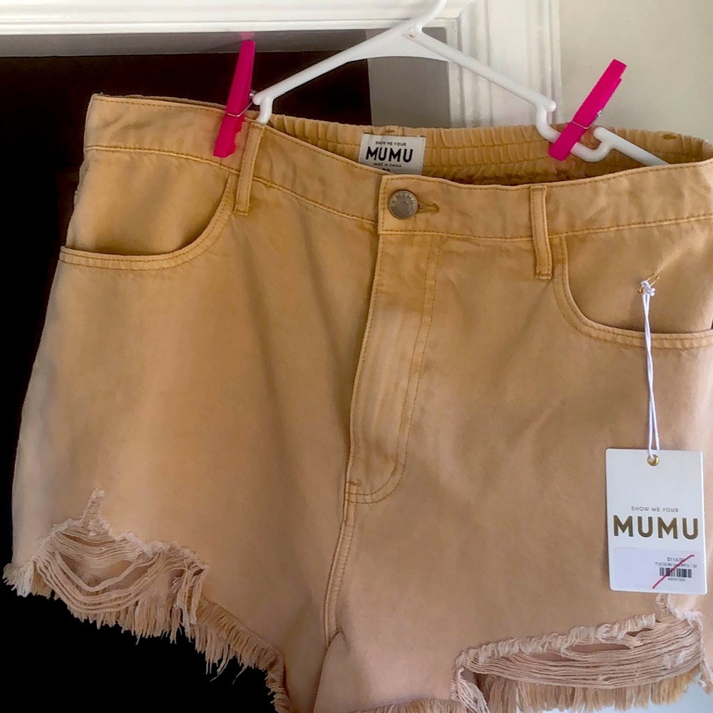 SHOW ME YOUR MUMU Tuscan Shorts in tanline